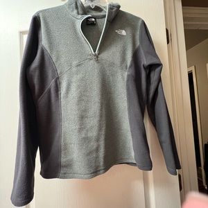 Girls extra large soft grey north face hoodie